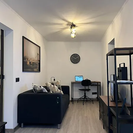 Cozy House In Elegant Cotroceni Area Vakantiehuis
