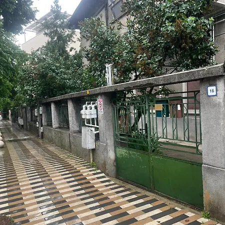 Cozy House In Elegant Cotroceni Area Tatil Evi *