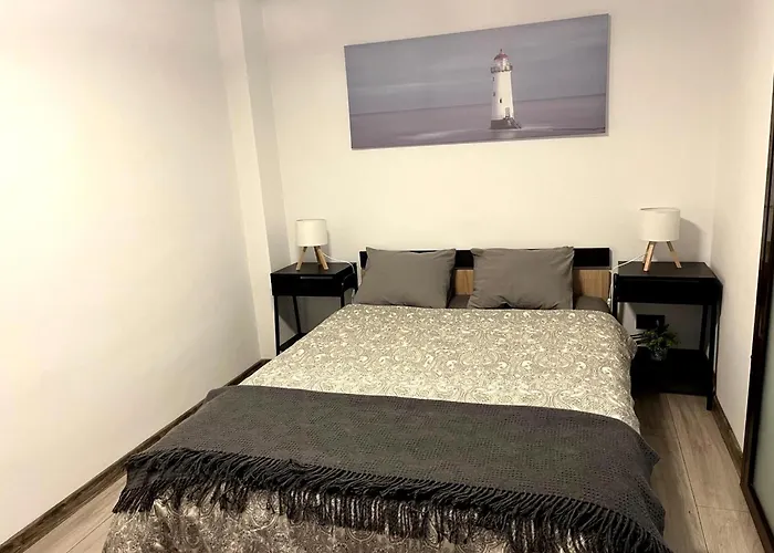 Cozy House In Elegant Cotroceni Area Будинок відпочинку Бухарест